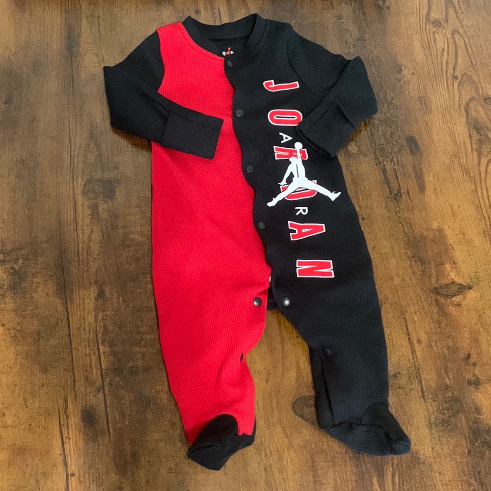 JORDAN AIR long sleeve onesie
